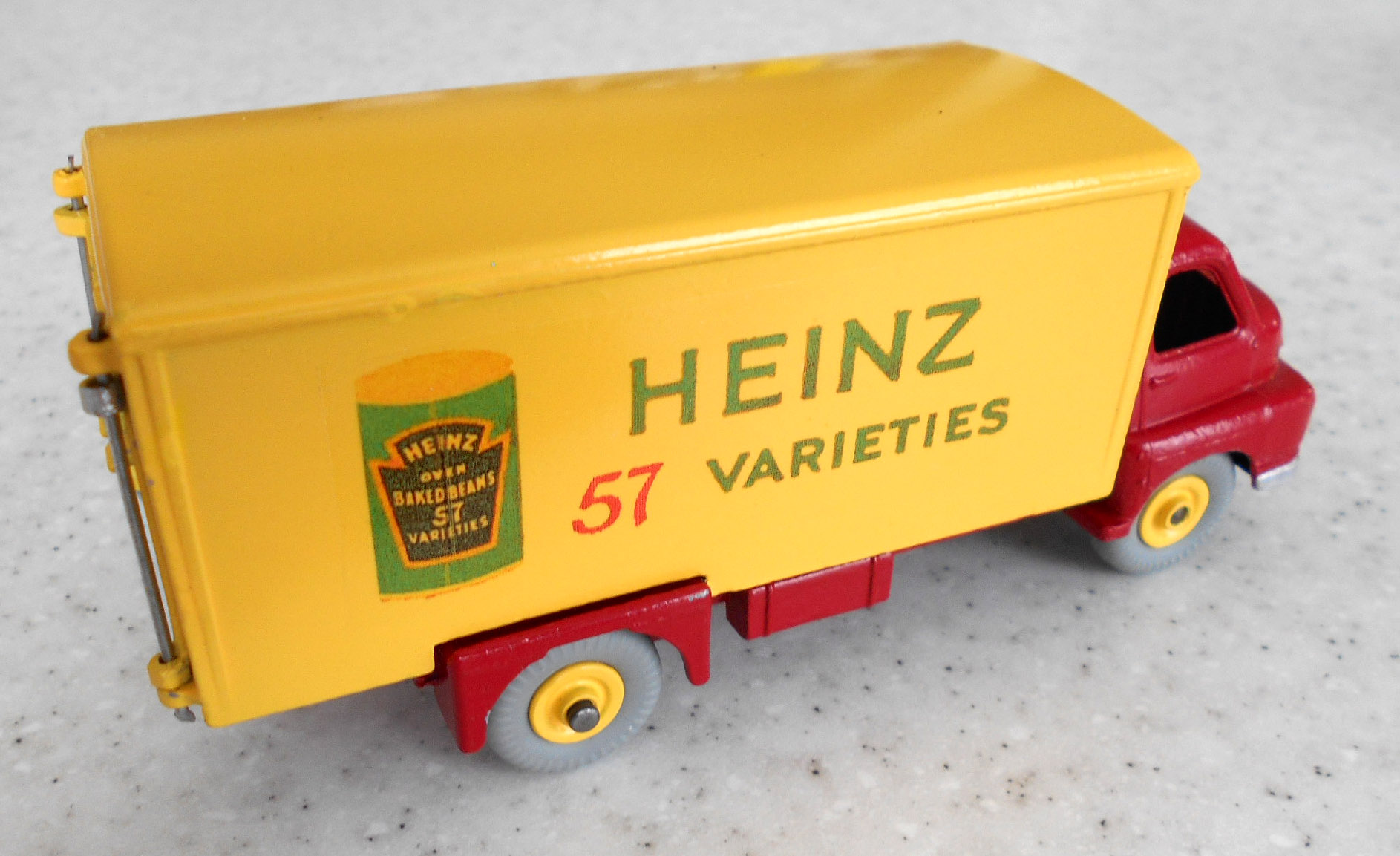 ../content/H0/Big Bedford Van Heinz (H095)/images/9.jpg